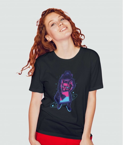 Дамска тениска с щампа Арт Astronaut screen printer - TShirtArtShop.com